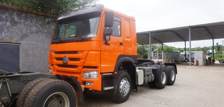 China Howo Sinotruk 371 Tractor Head Price for Sale in Port Sudan