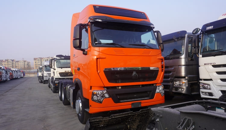 Sinotruk Howo Tractor Head T7H 440hp for Sale in Sudan