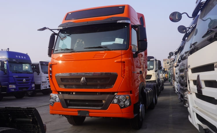 Sinotruk Howo Tractor Head T7H 440hp for Sale in Sudan