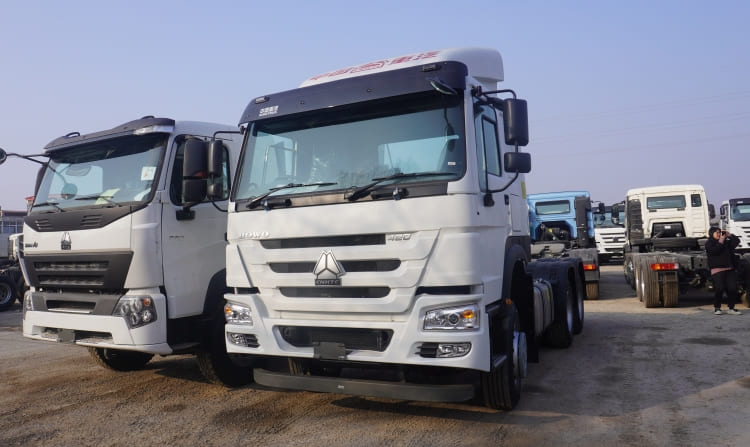 Sinotruk Howo 6x4 tractor truck 420 for Sale in Sudan