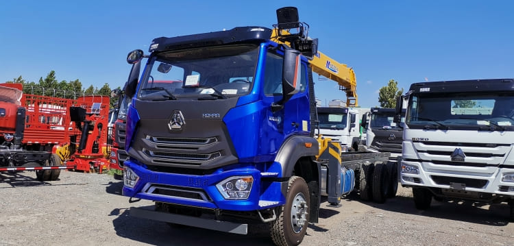 Sinotruk Howo Truck New Model Hohan Side Loader Truck for Sale in Sudan