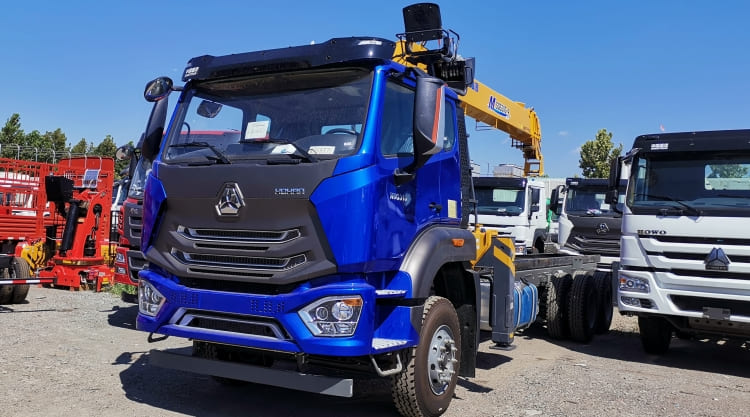 Sinotruk Howo Truck New Model Hohan Side Loader Truck for Sale in Sudan