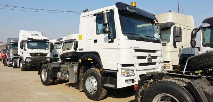 Sinotruk Howo 400 6x4 Tractor Trucks for Sale in Sudan