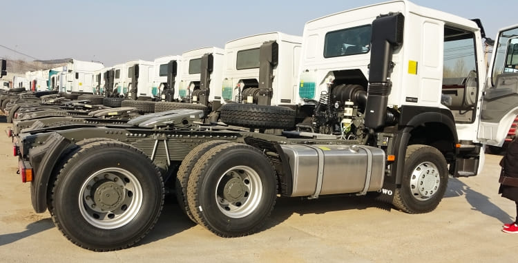 Sinotruk Howo 400 6x4 Tractor Trucks for Sale in Sudan