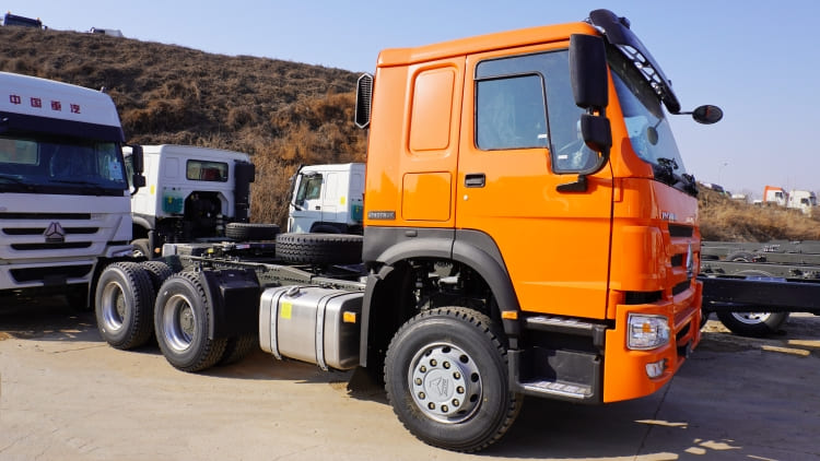 Sinotruk Howo 371 6x4 Tractor Truck for Sale in Sudan