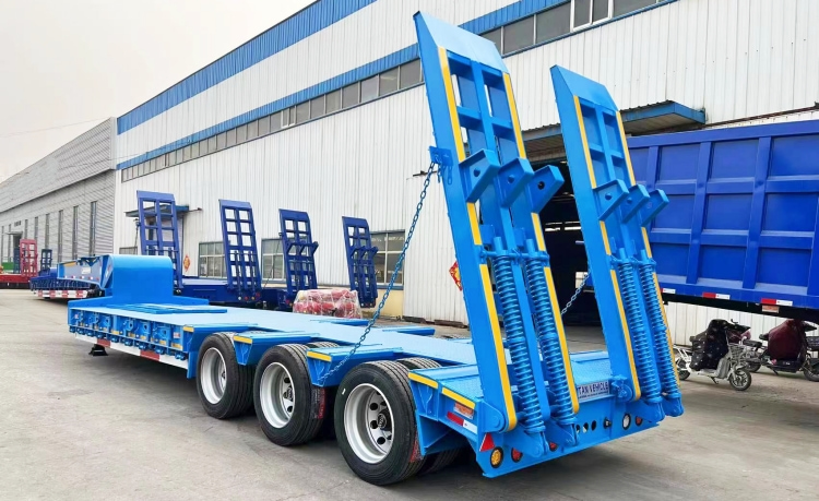 Tri Axle Semi Low Bed Trailer for Sale in Sudan