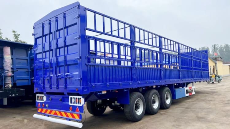 China 3 Axle 60 Ton Fence Cargo Truck Trailer for Sale in Ghana